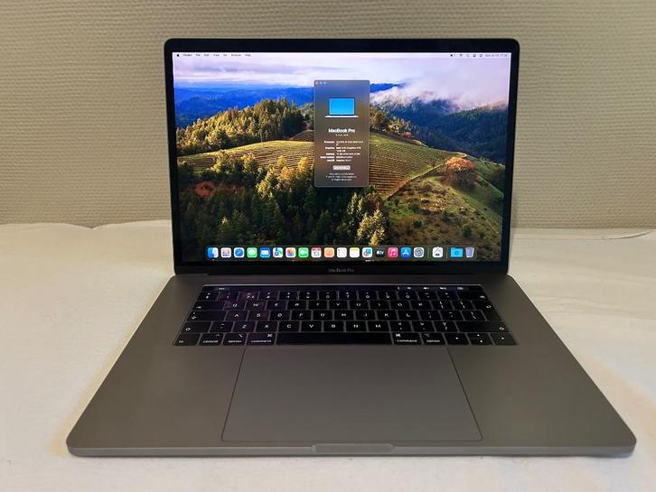 Macbook Pro 2018 15-inch, Computers en Software, Apple Macbooks, Zo goed als nieuw, MacBook, 15 inch, 2 tot 3 Ghz, 256 GB, 16 GB