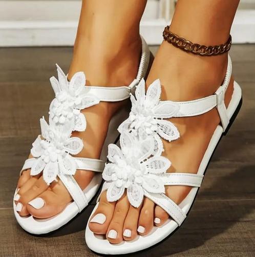 Elegante witte zomerse casual damessandalen, Kleding | Dames, Schoenen, Nieuw, Sandalen of Muiltjes, Wit, Ophalen of Verzenden
