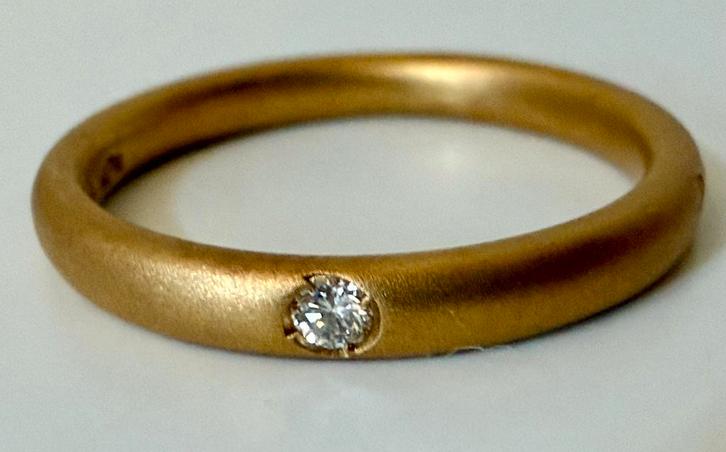 Nieuwe Pomellato 18 karaat gouden (trouw) ring met diamant!, Handtassen en Accessoires, Ringen, Nieuw, Dame, Kleiner dan 17, Goud