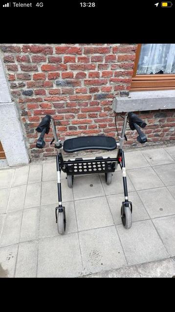 Rollator met remmen bijna nooit gebruikt!, Enlèvement, Pliable, Comme neuf
