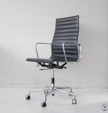Vitra Eames ea 119 chroom zwart leder bureaustoelen, Maison & Meubles, Enlèvement ou Envoi, Comme neuf, Noir, Chaise de bureau