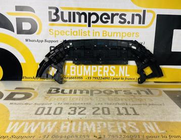 Onderplaat Volvo V40-31455220 Bumperlip 2-R1-6896R beschikbaar voor biedingen