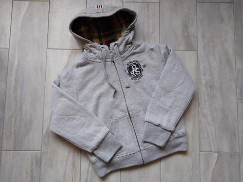 ★ M128 - Trui/Jas R95th, Kinderen en Baby's, Kinderkleding | Maat 128, Zo goed als nieuw, Jongen, Jas, Ophalen of Verzenden