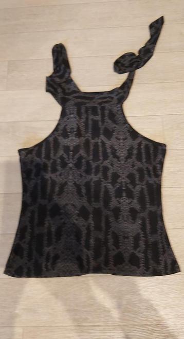 Haltertopje (34/36) beschikbaar voor biedingen