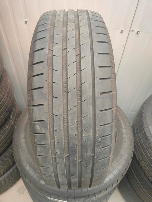 215/60r17 Vredestein 35€ per stuk met plaatsen  215/60r17, Auto diversen, Autosport-onderdelen, Zo goed als nieuw, Ophalen of Verzenden