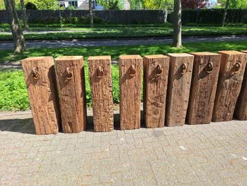 oude meerpalen voor een stoer interieur beschikbaar voor biedingen