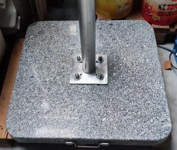 Base de parasol avec nouveau tube en acier inoxydable 70x 70, Enlèvement, Utilisé, Base de parasol