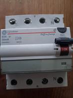 Disjoncteur différentiel les deux, Enlèvement, Comme neuf, Interrupteur