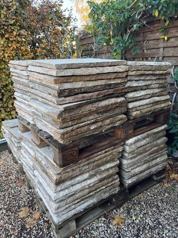 Terrastegels natuursteen MINT (formaat 56 cm x 41cm) beschikbaar voor biedingen