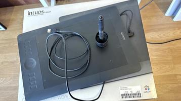 Wacom Intuos 5 Touch Professionlles Stifttablet + draadloos, Enlèvement ou Envoi, Multi-touch, Comme neuf, Filaire