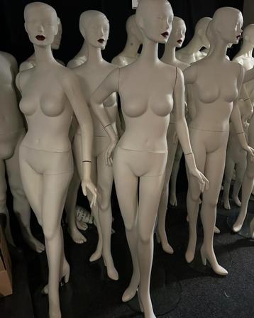 Etalagepop paspop mannequin Ralph Pucci beschikbaar voor biedingen