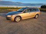 volvo V70 D5, Auto's, Volvo, Voorwielaandrijving, Euro 5, Beige, Beige