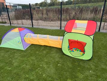 Ballenbad met speeltenten beschikbaar voor biedingen
