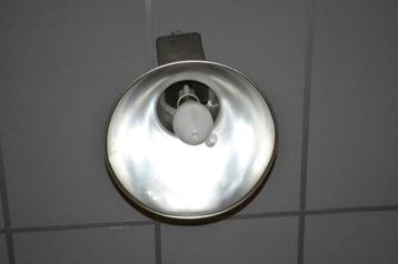 Retro fabriekslampen beschikbaar voor biedingen