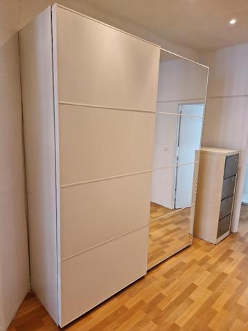 IKEA PAX kledingkast beschikbaar voor biedingen