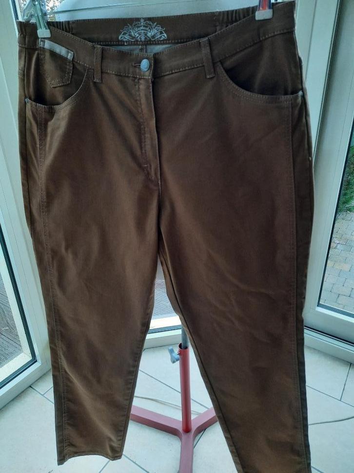 Knappe broek RAPHAELA  - D 44, Kleding | Dames, Broeken en Pantalons, Zo goed als nieuw, Maat 42/44 (L), Bruin, Lang, Ophalen of Verzenden