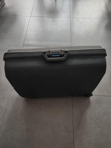 Harde grote valies - Samsonite  beschikbaar voor biedingen