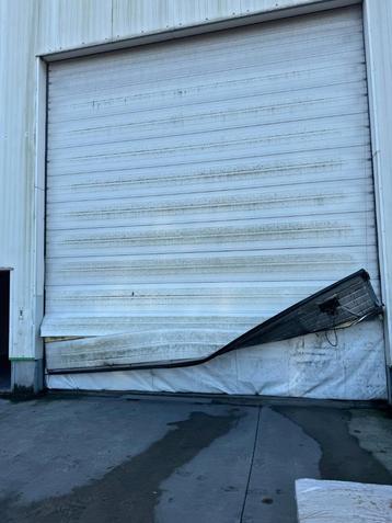 Snelle herstelling van garagepoort particulier & industrieel beschikbaar voor biedingen