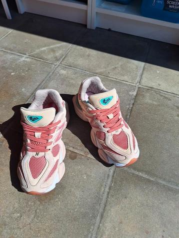 New Balance 9060 limited edition beschikbaar voor biedingen