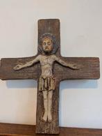 Oud groot gesigneerd aardewerk beeld Jezus aan het kruis., Verzamelen, Ophalen of Verzenden, Zo goed als nieuw