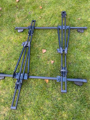 Thule dakdragers + 2 fietsdragers dakmontage beschikbaar voor biedingen