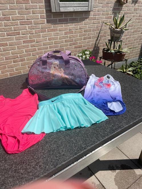 Turnpakjes maat 9-10 jaar en sporttas TOPModel, Sport en Fitness, Turnen, Zo goed als nieuw, Turnpak(je), Kindermaat 122 t/m 140