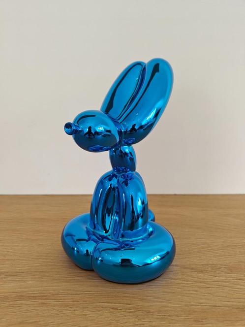 Jeff Koons - Chien en ballon assis - Bleu, Antiquités & Art, Art | Sculptures & Bois, Enlèvement ou Envoi