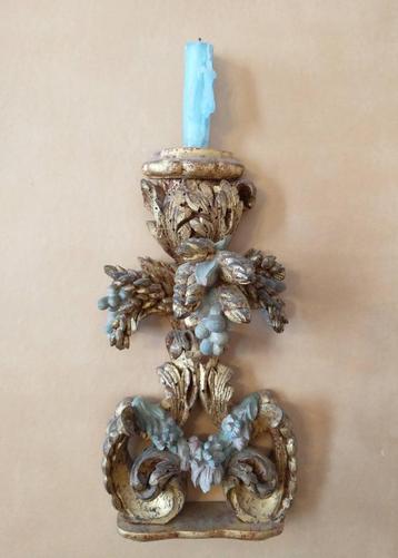 Console parée des symboles de l'Eucharistie - Epoque fin 17è beschikbaar voor biedingen