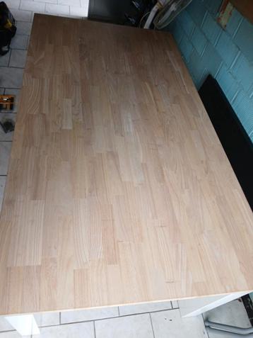 Tafel Rubberwood 28mm + 4 stoelen beschikbaar voor biedingen