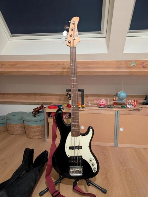 Cort G series basgitaar, Muziek en Instrumenten, Snaarinstrumenten | Gitaren | Bas, Gebruikt, Ophalen