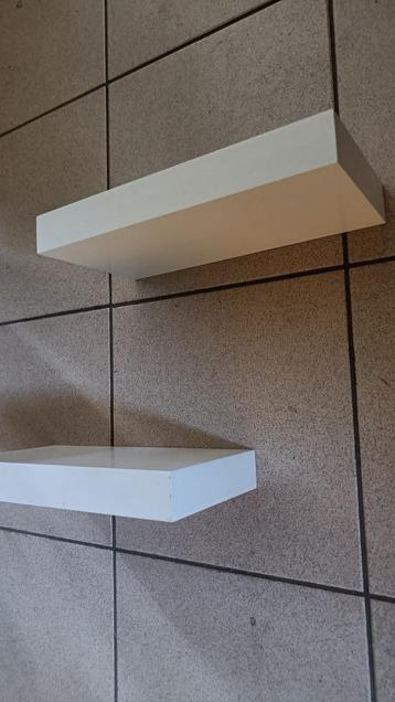 Wandrek overschuif legplankjes beschikbaar voor biedingen