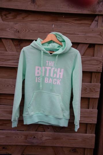kleding maat meduim beschikbaar voor biedingen