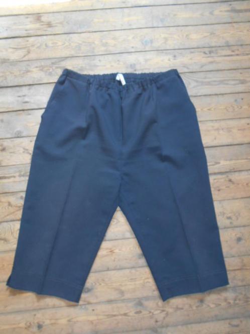 Pantalon 3/4 bleu foncé/Taille 52, Vêtements | Hommes, Pantalons, Comme neuf, Taille 52/54 (L), Bleu, Enlèvement ou Envoi