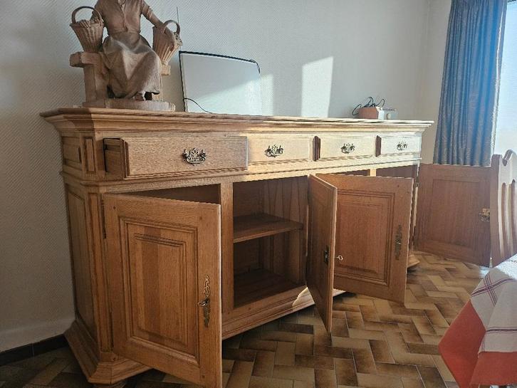 Grand buffet en chêne massif, Maison & Meubles, Armoires | Dressoirs, Comme neuf, 200 cm ou plus, 50 à 75 cm, Enlèvement
