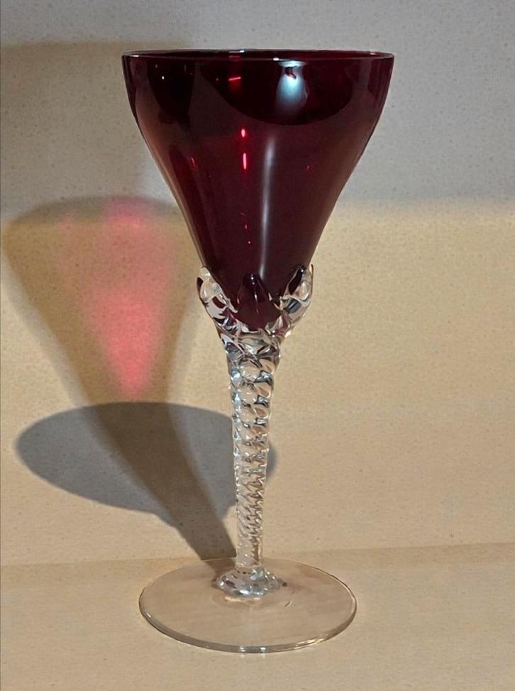 Set van 6 vintage champagneglazen robijnrode gedraaide voet, Antiek en Kunst, Antiek | Glaswerk en Kristal, Ophalen of Verzenden