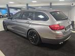 BMW 5 Serie 520 Touring Automaat / Dig. Dashboard / Zetelver, Auto's, Automaat, 118 g/km, Achterwielaandrijving, Leder