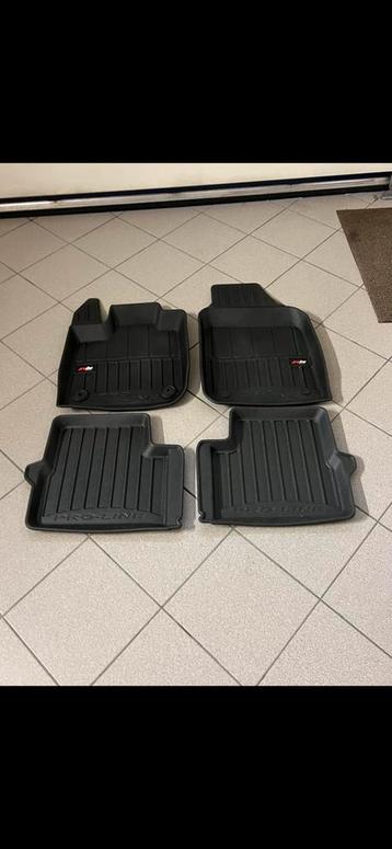 Tapis Fiat 500 nouveau modèle idéale pour l hiver  beschikbaar voor biedingen