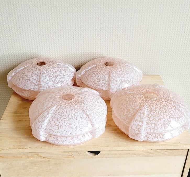 Prachtige set v 4 art deco roze gewolkte glazen lampenkappen, Huis en Inrichting, Lampen | Lampenkappen, Zo goed als nieuw, Ophalen of Verzenden