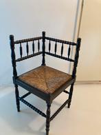 Brocante houten hoekstoel ‘bobbin chair’, Ophalen