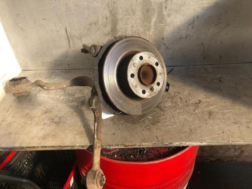Fusee links-voor van een BMW 1-Serie, Auto-onderdelen, Ophanging en Onderstel, BMW, Gebruikt, 3 maanden garantie, Ophalen of Verzenden