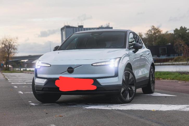 Volvo EX30 Twin motor, Autos, Volvo, Particulier, EX30, Caméra 360°, 4x4, ABS, Caméra de recul, Phares directionnels, Régulateur de distance