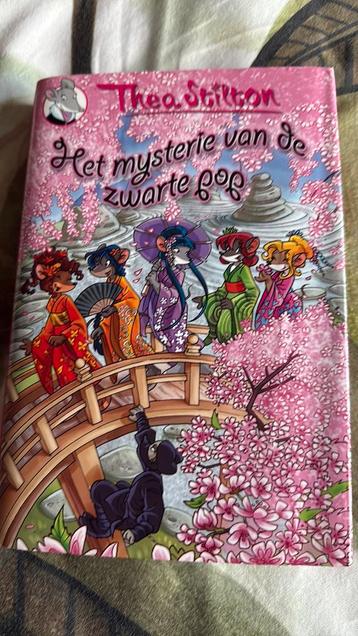 Thea Stilton - Het mysterie van de zwarte pop beschikbaar voor biedingen