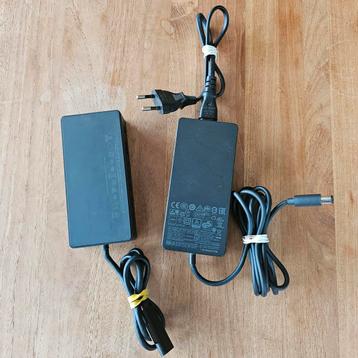 Microsoft Surface docking 1661 + voeding 1749 beschikbaar voor biedingen