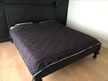 Grange , zwart houten bed 180x200 beschikbaar voor biedingen