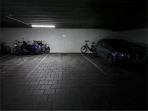 Beveiligde staanplaats te Berchem Fruithoflaan, Immo, Garages en Parkeerplaatsen