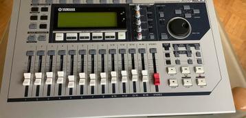 Yamaha audio workstation AW1600, Musique & Instruments, Enlèvement, Comme neuf, 5 à 10 canaux, Entrée micro