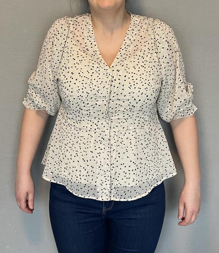 Beige blouse met zilveren bolletjes van Vero Moda (M/38), Kleding | Dames, Blouses en Tunieken, Zo goed als nieuw, Maat 38/40 (M)