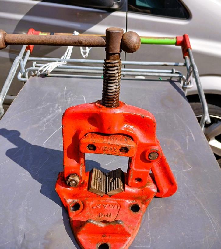 4 Etaux 2 etau tuyaux Virax et heuer, Doe-het-zelf en Bouw, Gereedschap | Handgereedschap, Zo goed als nieuw, Ophalen