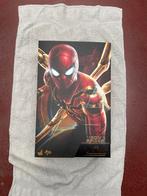 Iron spider spiderman hot toys mms482, Verzamelen, Ophalen of Verzenden, Actiefiguur of Pop, Zo goed als nieuw, Film