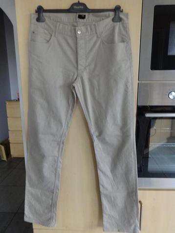 Broek H&M en Broek JBC.  maat 33-34. beschikbaar voor biedingen